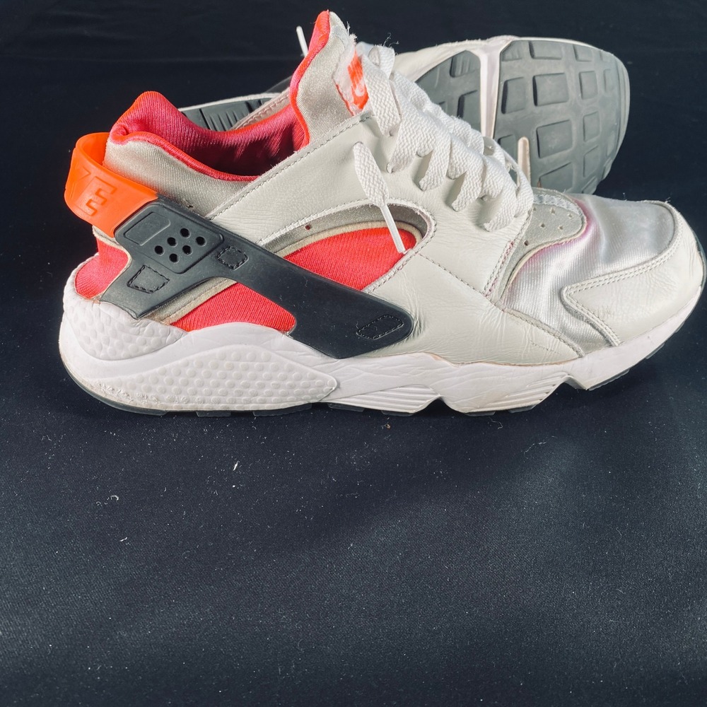 Nike Air Huarache Mens 11 White Bright Crimson Black DX4259-100 Sneaker